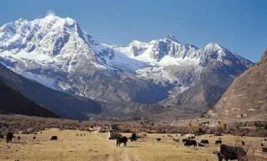 manaslu circuit trek