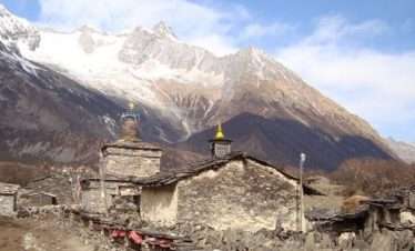 manaslu circuit trek with tsum valley